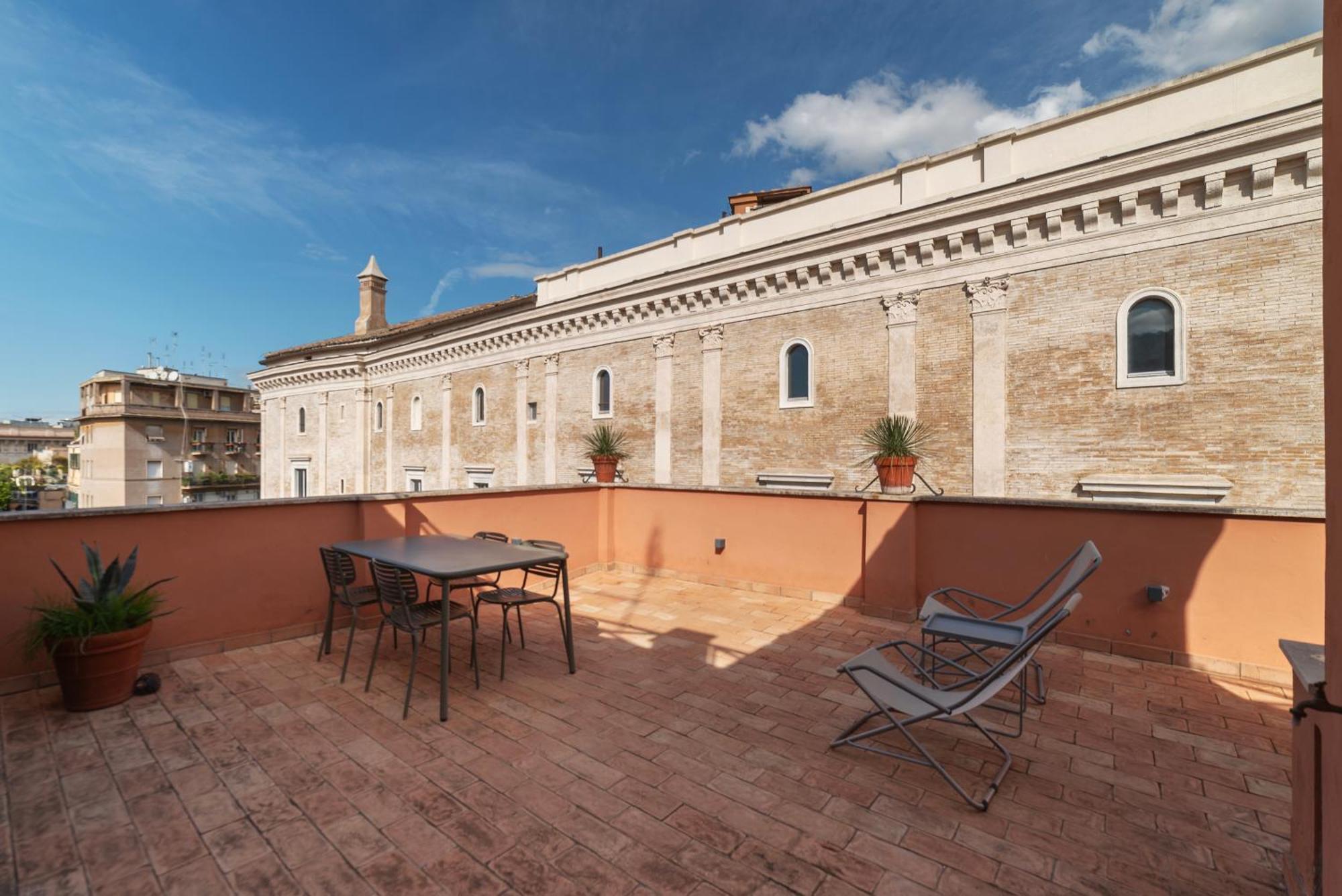Apartment With Terrace In Via Del Pellegrino - FromhometoRoma Eksteriør bilde